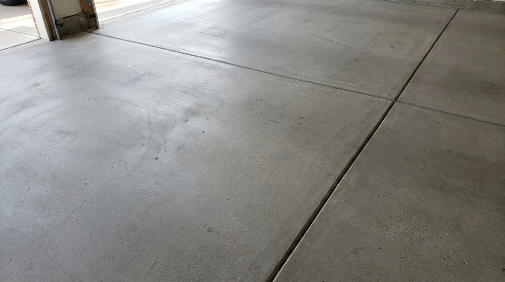 Garage floor finishing and troweling in Washington DC